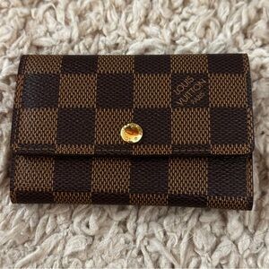 Louis Vuitton Key Holder Damier
